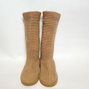 UGG tall knit style Cardy boot size 8